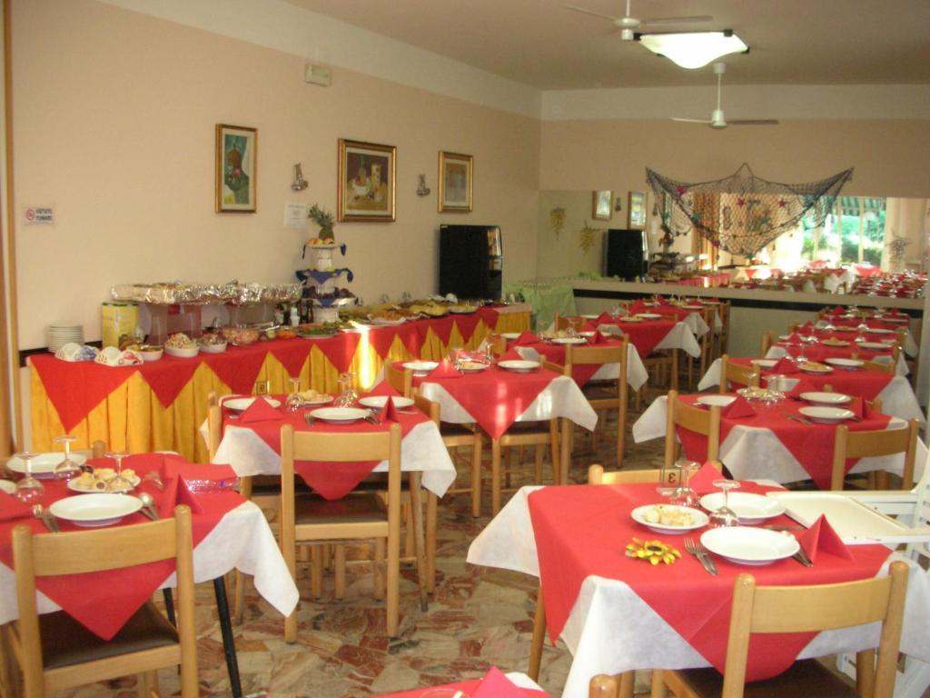 Hotel Leda Rimini Ngoại thất bức ảnh
