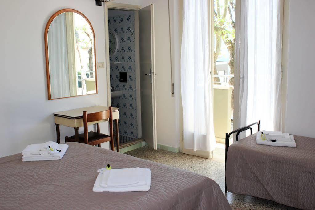 Hotel Leda Rimini Ngoại thất bức ảnh