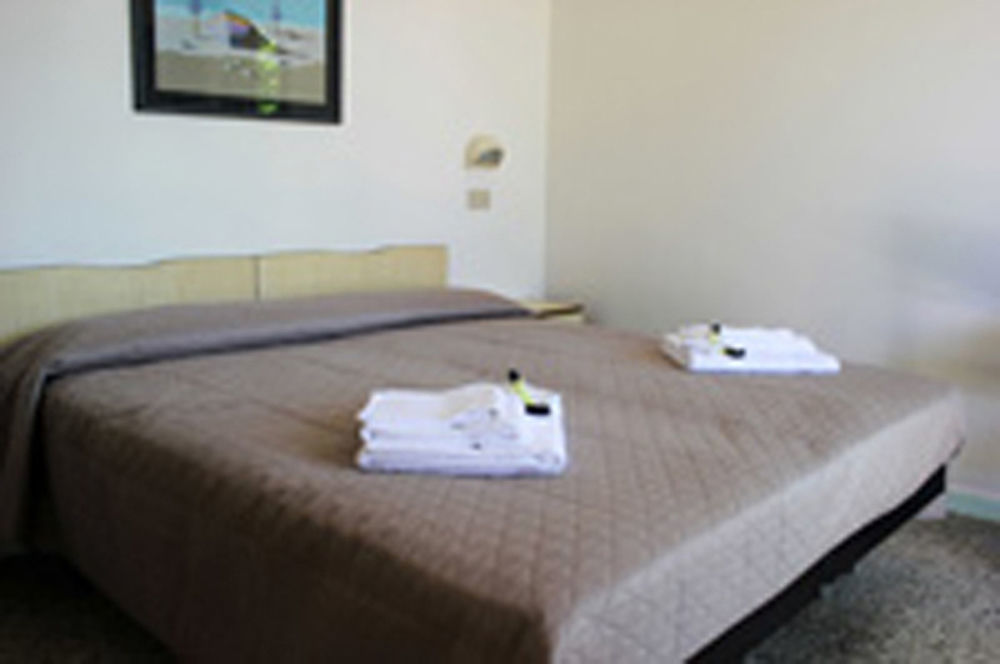 Hotel Leda Rimini Ngoại thất bức ảnh