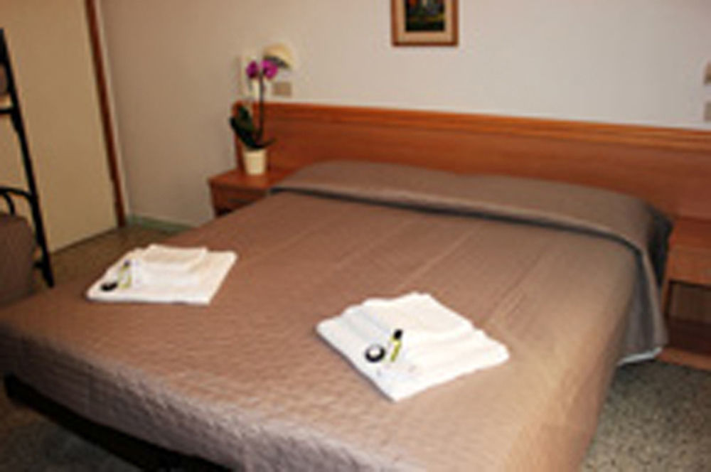 Hotel Leda Rimini Ngoại thất bức ảnh