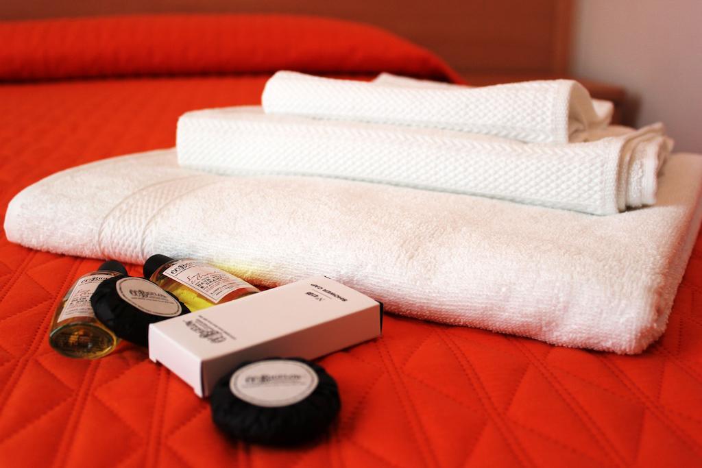 Hotel Leda Rimini Phòng bức ảnh